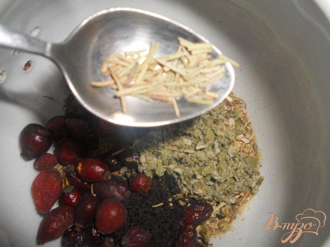 Фото приготовление рецепта: Травянной чай шаг №2