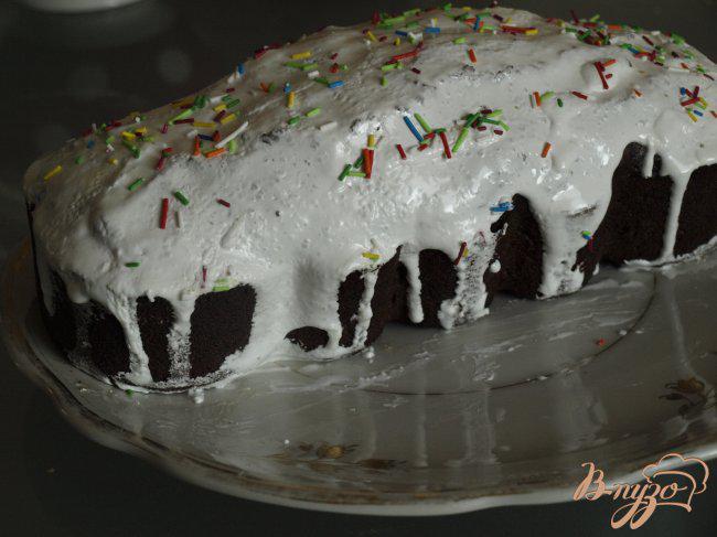 Фото приготовление рецепта: Пасхальный шоколадный кекс с цукатами шаг №3