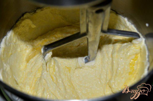 Фото приготовление рецепта: Кекс с медовой- апельсиновой глазурью шаг №1