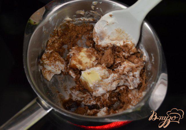 Фото приготовление рецепта: Кекс с пралине и мороженым шаг №1