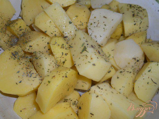 Фото приготовление рецепта: Картофель запеченный в рукаве с куриным филе и овощами шаг №1
