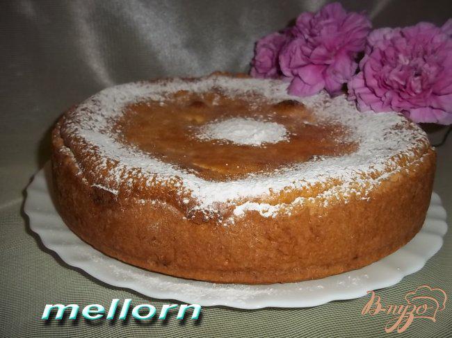 Фото приготовление рецепта: Ароматный творожный пирог с яблоками шаг №11