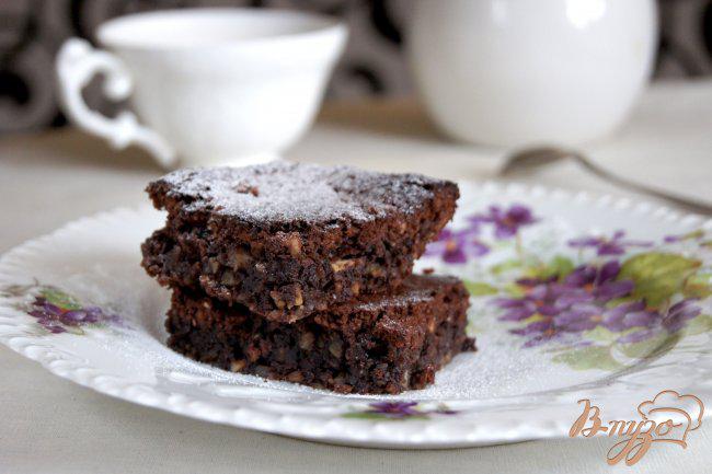 Фото приготовление рецепта: Шоколадный пирог с фундуком шаг №10