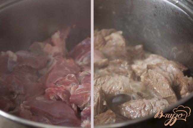 Фото приготовление рецепта: Мясо тушеное шаг №3