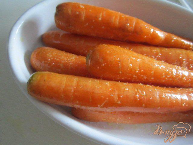 Фото приготовление рецепта: Запеченая морковь с ароматными травами шаг №2