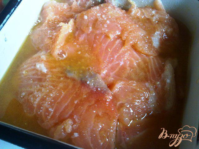 Фото приготовление рецепта: Семга маринованная в апельсиновом соке шаг №6