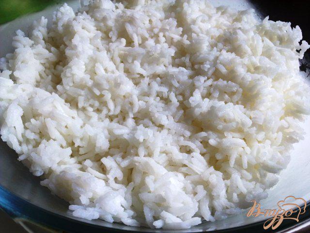 Фото приготовление рецепта: Семга с рисом, брокколи и пармезаном шаг №7