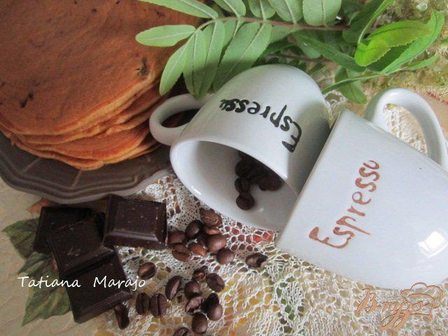 Фото приготовление рецепта: Кофейные оладьи с шоколадом шаг №8