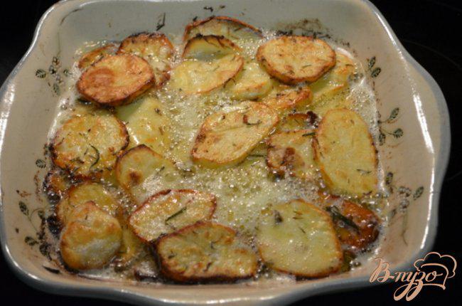 Фото приготовление рецепта: Картофель в сливочном масле шаг №5