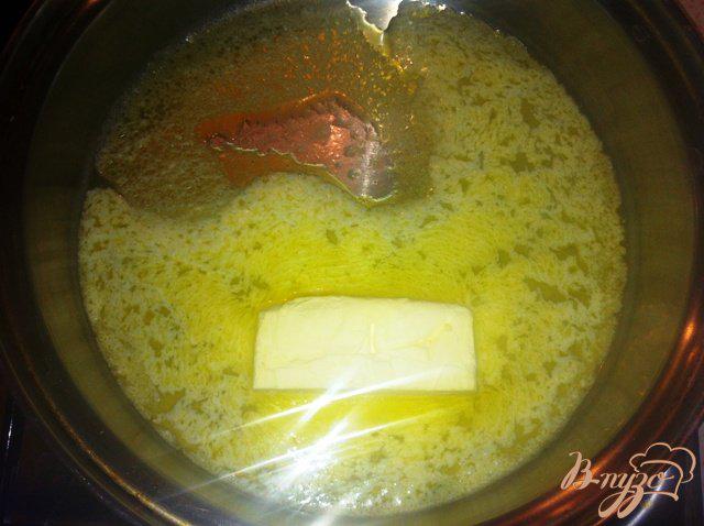 Фото приготовление рецепта: Колбаса белая с соусом из хрена и укропа шаг №2