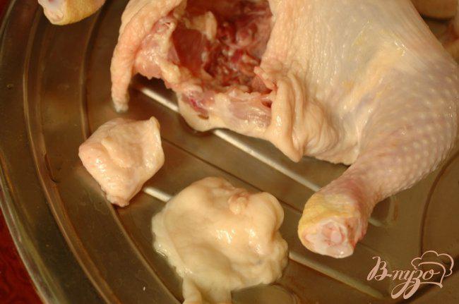 Фото приготовление рецепта: Курица запеченная, маринованная в лаймовом соке шаг №1