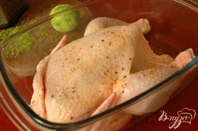 Фото приготовление рецепта: Курица запеченная, маринованная в лаймовом соке шаг №3