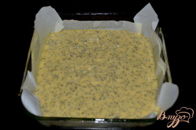 Фото приготовление рецепта: Простой лимонно-маковый кекс шаг №5