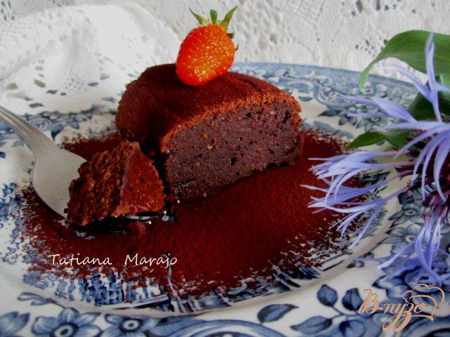 Фото приготовление рецепта: Шоколадный пирог с сыром Маскарпоне шаг №10