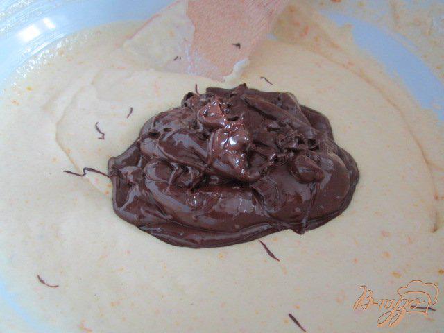 Фото приготовление рецепта: Шоколадный пирог с сыром Маскарпоне шаг №7
