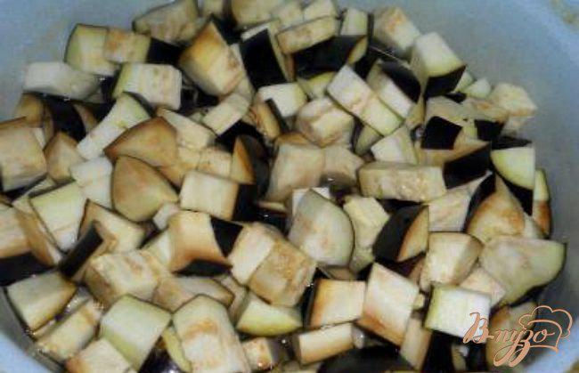 Фото приготовление рецепта: Салат из баклажанов и перца шаг №1