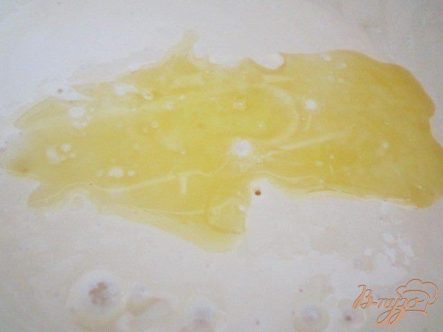 Фото приготовление рецепта: Лимонные пончики шаг №4