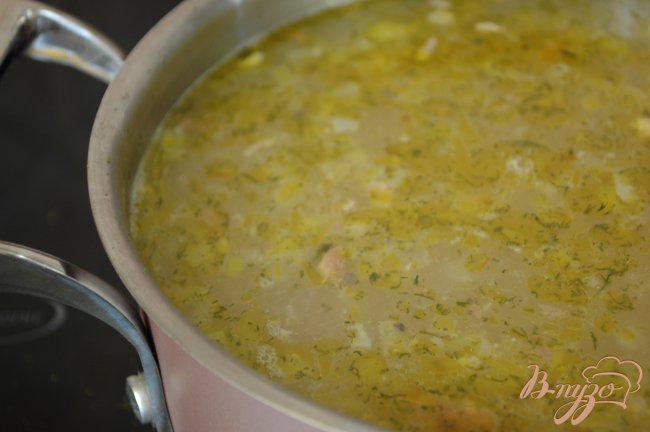 Фото приготовление рецепта: Суп из консервированной скумбрии шаг №5
