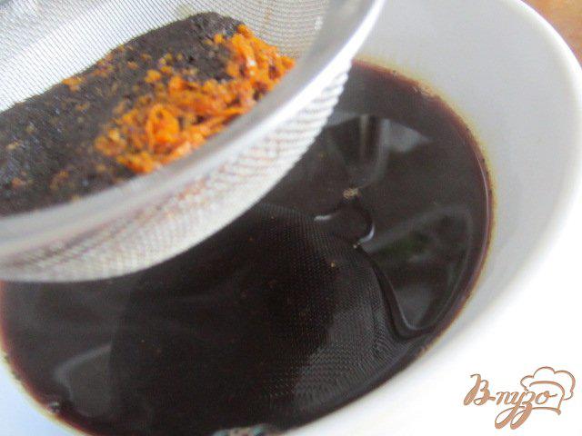 Фото приготовление рецепта: Кофе с вишневым соком и пряностями шаг №4