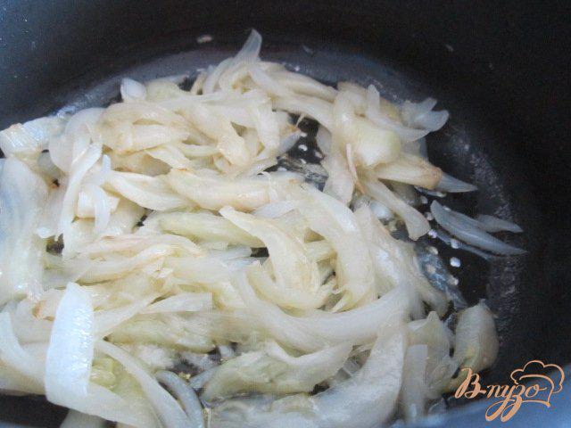 Фото приготовление рецепта: Суп-пюре из зеленого горошка и моцареллы шаг №3