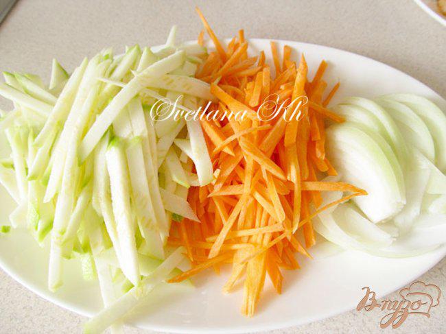 Фото приготовление рецепта: Семга по-китайски с гарниром из овощей шаг №2