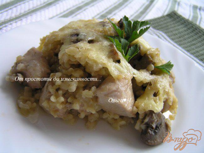 Фото приготовление рецепта: Кассероль с курицей, грибами и булгуром шаг №12