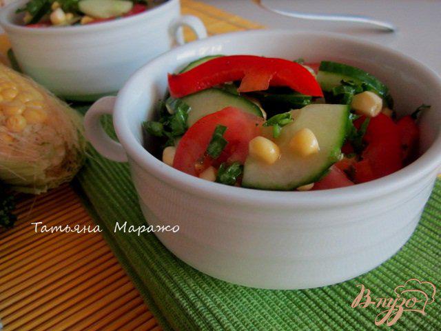 Фото приготовление рецепта: Овощной салат со свежей сладкой кукурузой шаг №6