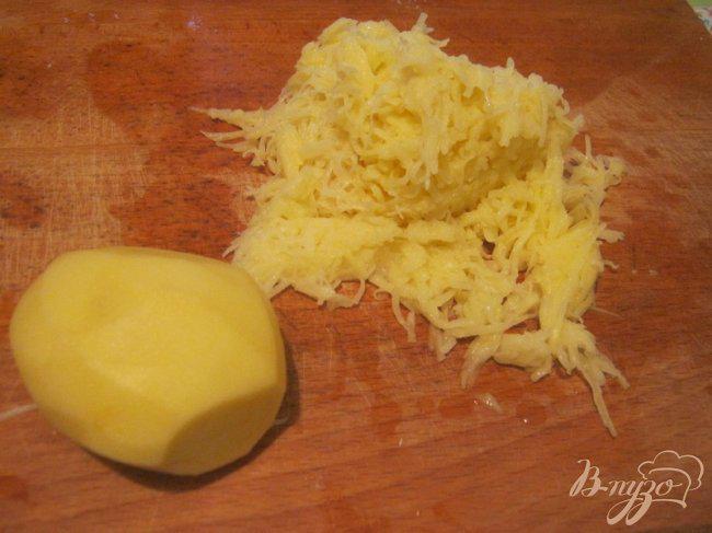 Фото приготовление рецепта: Рыбно-картофельные котлеты шаг №2