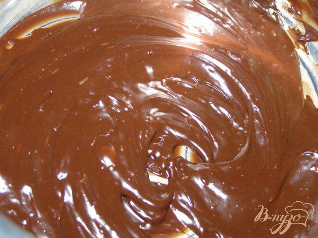 Фото приготовление рецепта: Клубника в шоколаде шаг №2