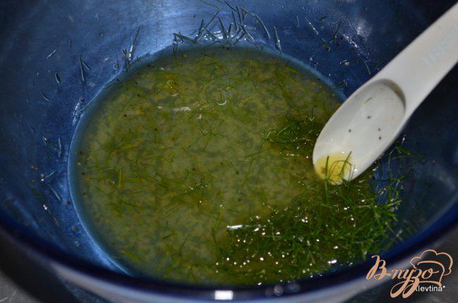 Фото приготовление рецепта: Салат со шпинатом и копченой семгой шаг №1