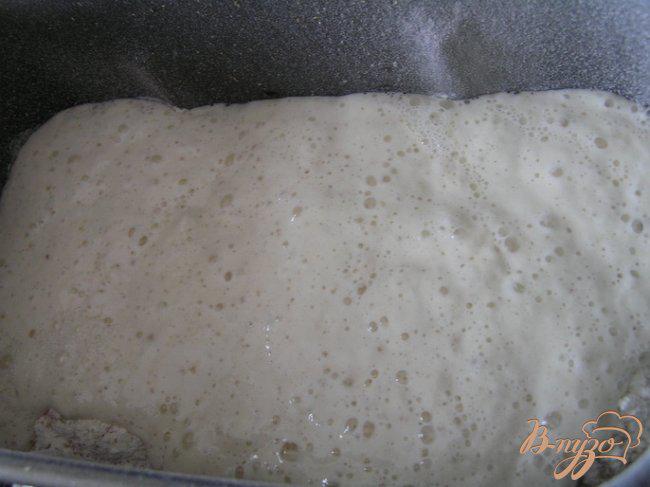 Фото приготовление рецепта: Хлеб с коричневым сахаром шаг №3