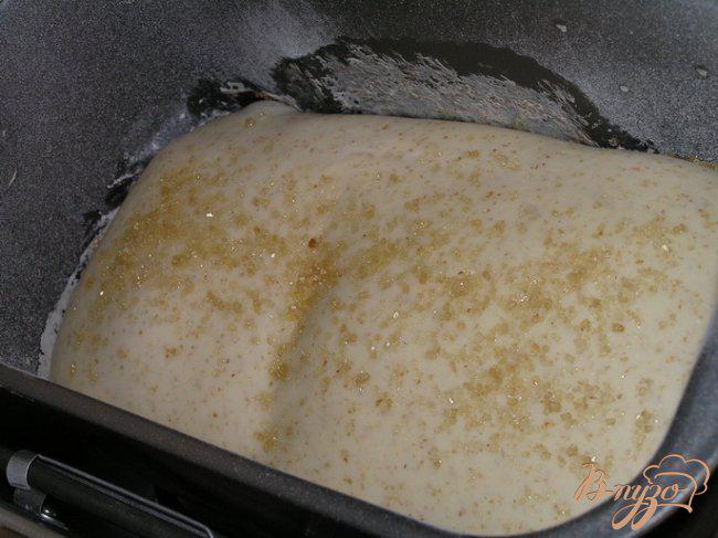 Фото приготовление рецепта: Хлеб с коричневым сахаром шаг №4