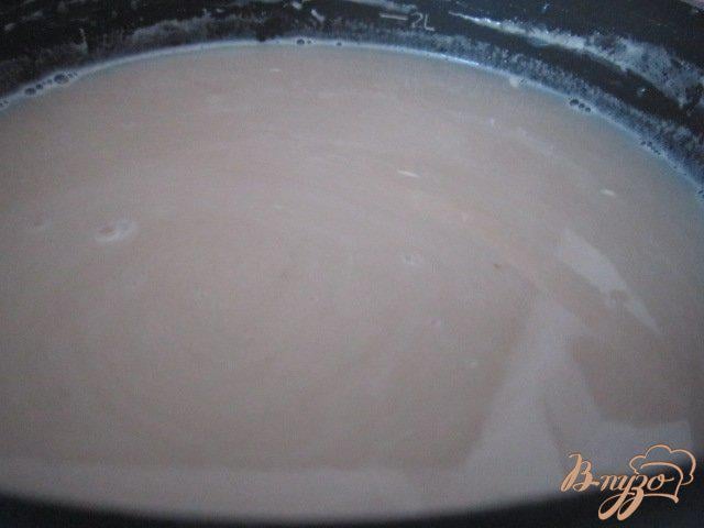 Фото приготовление рецепта: Молочный щербет с орехами шаг №2