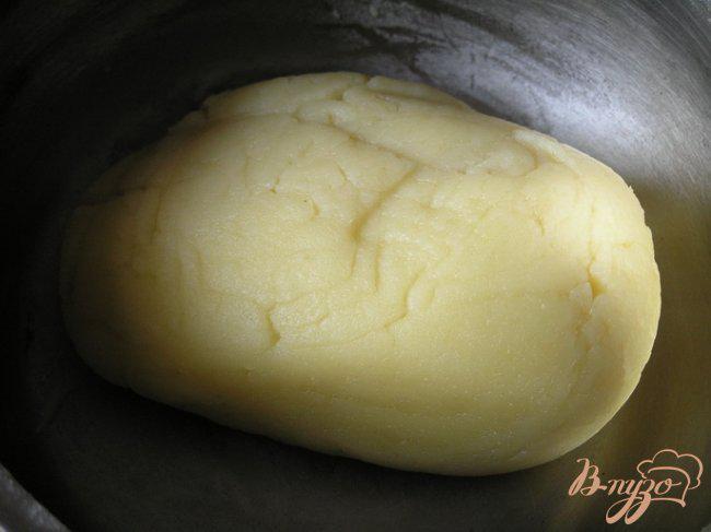 Фото приготовление рецепта: Картофельные эклеры с творожным сыром, рисом, овощами и зеленью шаг №5