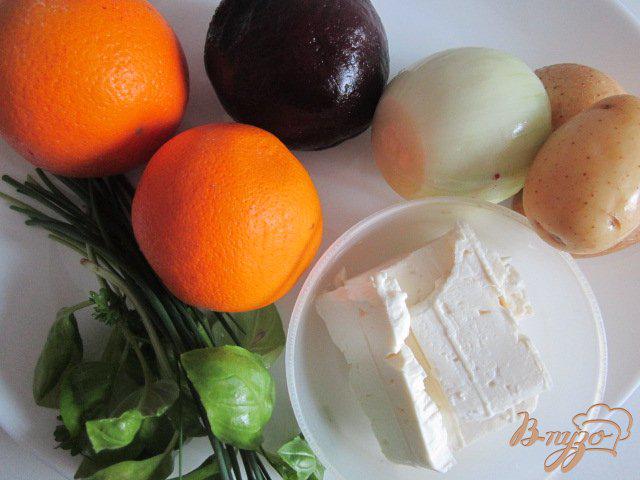 Фото приготовление рецепта: Овощной салат с апельсином и сыром Фета шаг №1
