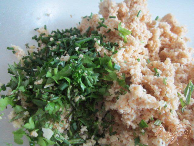 Фото приготовление рецепта: Филе скумбрии под ароматной корочкой (Crute d'herbes) шаг №5