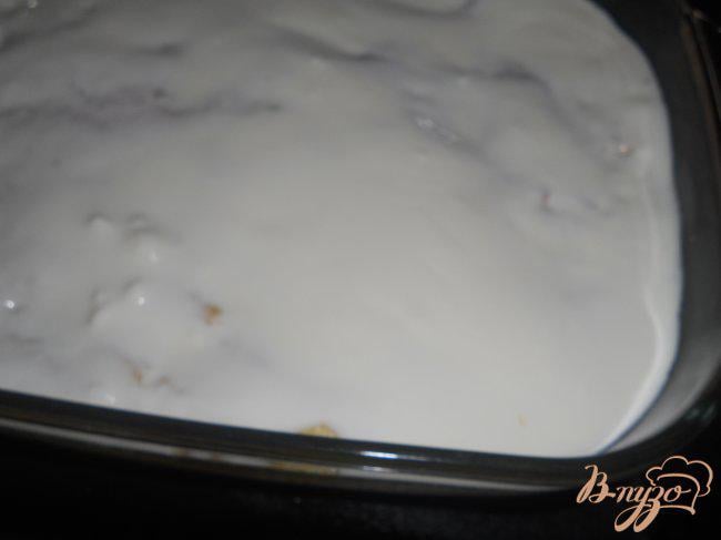 Фото приготовление рецепта: Дрожжевой сахарный пирог шаг №6