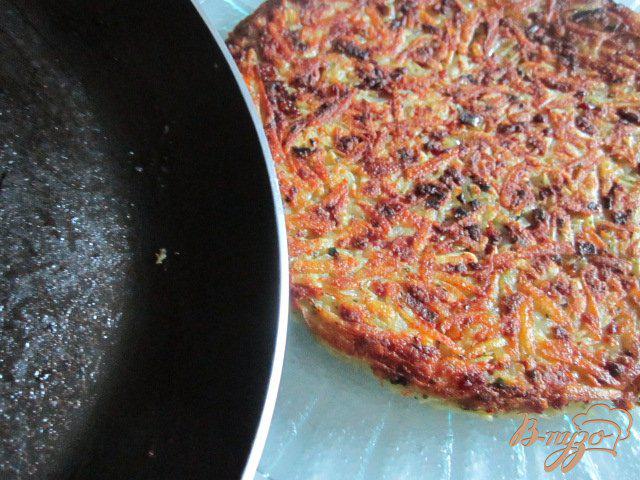 Фото приготовление рецепта: Картофельная тортилья с ветчиной шаг №7