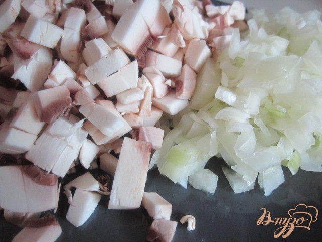 Фото приготовление рецепта: Тортилья из картофеля с грибами и гусиным паштетом шаг №3