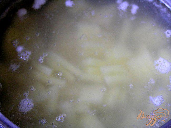 Фото приготовление рецепта: Суп с фрикадельками шаг №5