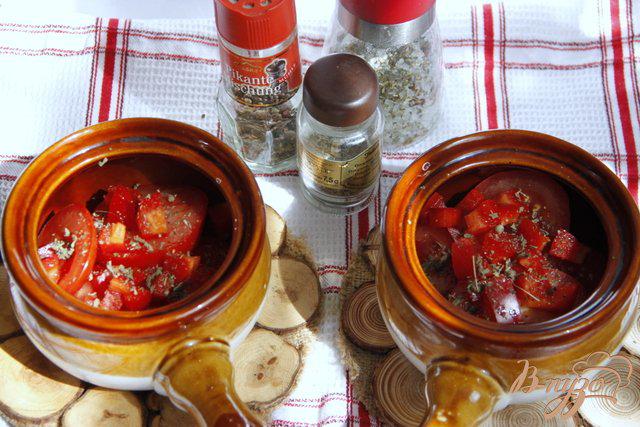 Фото приготовление рецепта: Греческая закуска из томатов Буюрди шаг №2