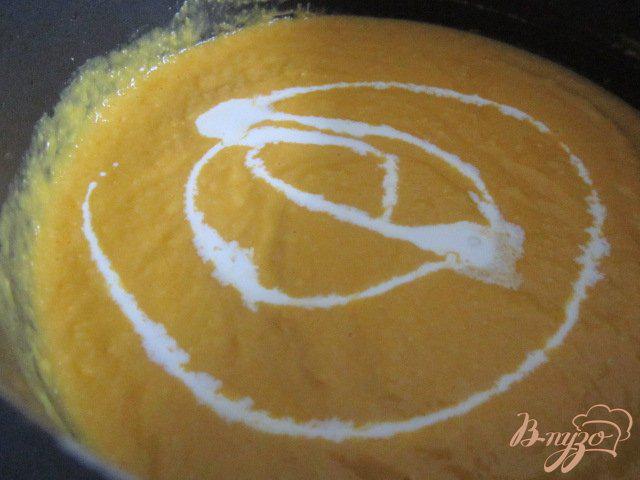 Фото приготовление рецепта: Морковно-кукурузный суп-пюре шаг №6