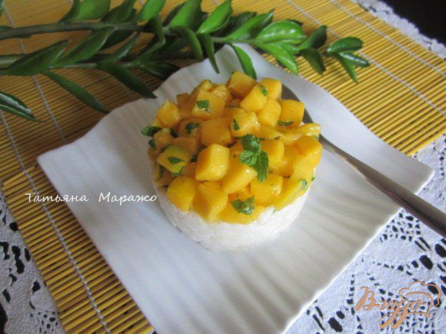 Фото приготовление рецепта: Рисово-кокосовый тимбаль с манго шаг №6