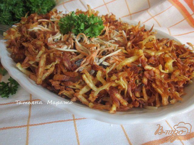 Фото приготовление рецепта: Овощной салат с хрустящим картофелем шаг №6