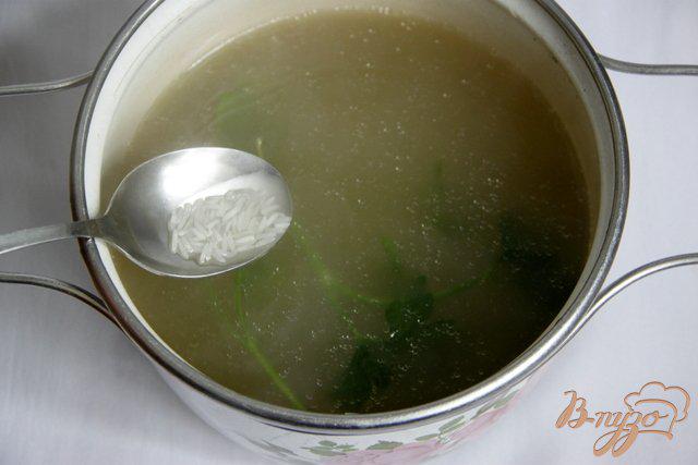 Фото приготовление рецепта: Английский рисово-куриный сливочный суп шаг №2