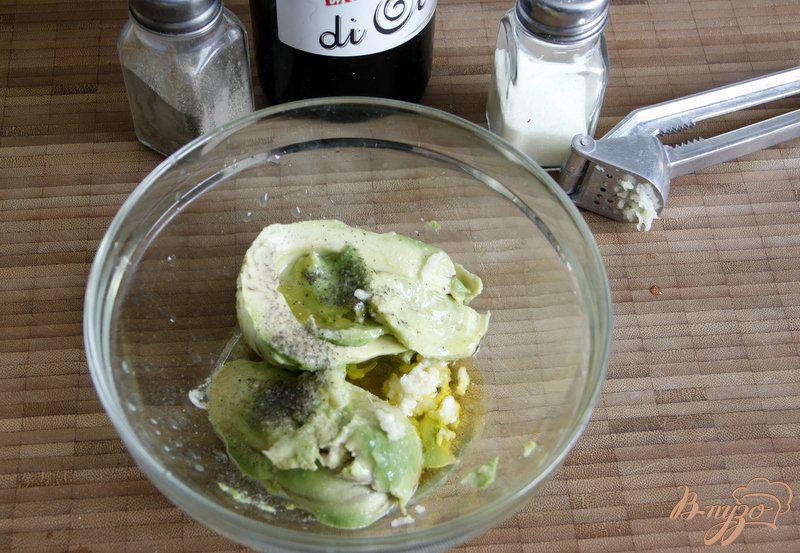 Фото приготовление рецепта: Паста с соусом из авокадо шаг №2