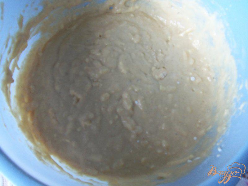 Фото приготовление рецепта: Сливочно-сырный пирог с кунжутом шаг №5