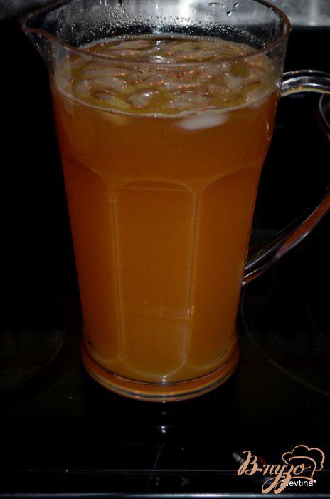 Фото приготовление рецепта: Персиковый чай со льдом шаг №4