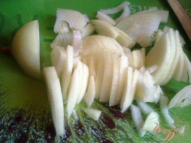 Фото приготовление рецепта: Морепродукты с овощами в томатной заливке шаг №2