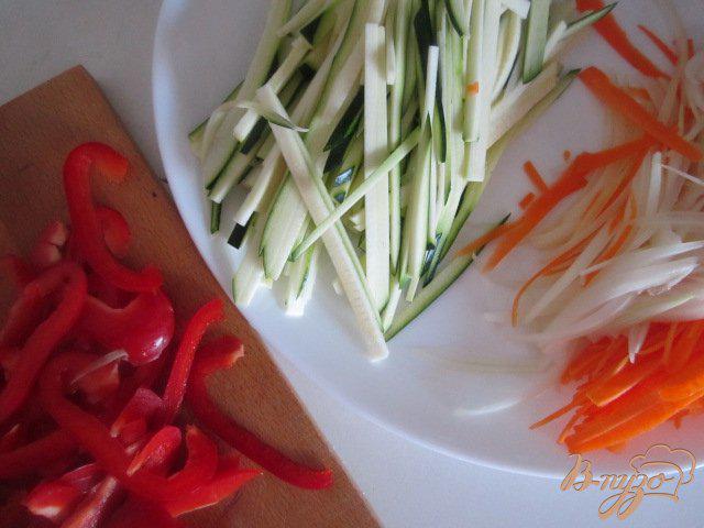 Фото приготовление рецепта: Овощной салат (острый) шаг №3